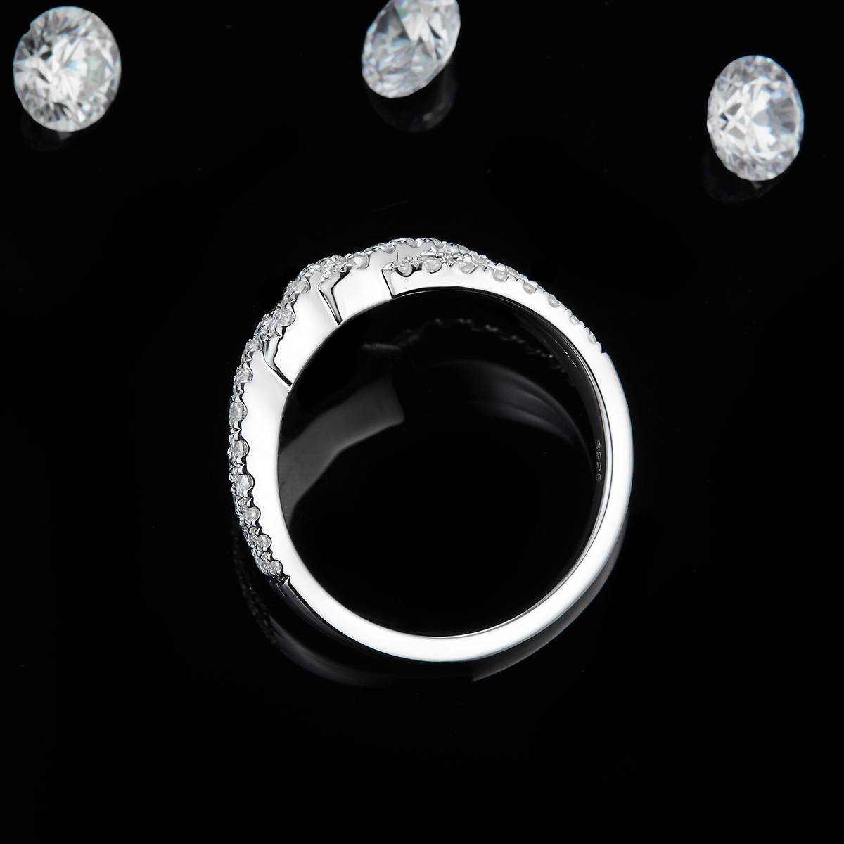 Light Luxury S925 Silver Plated Platinum Women's Ring Customized Selection Side Stone Moissanite 0.76ct