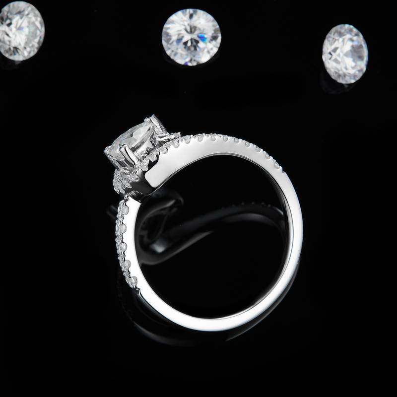扭臂心形钻Women's RingS925银镀白金定制选款主石Moissanite0.6ct/副石高碳钻
