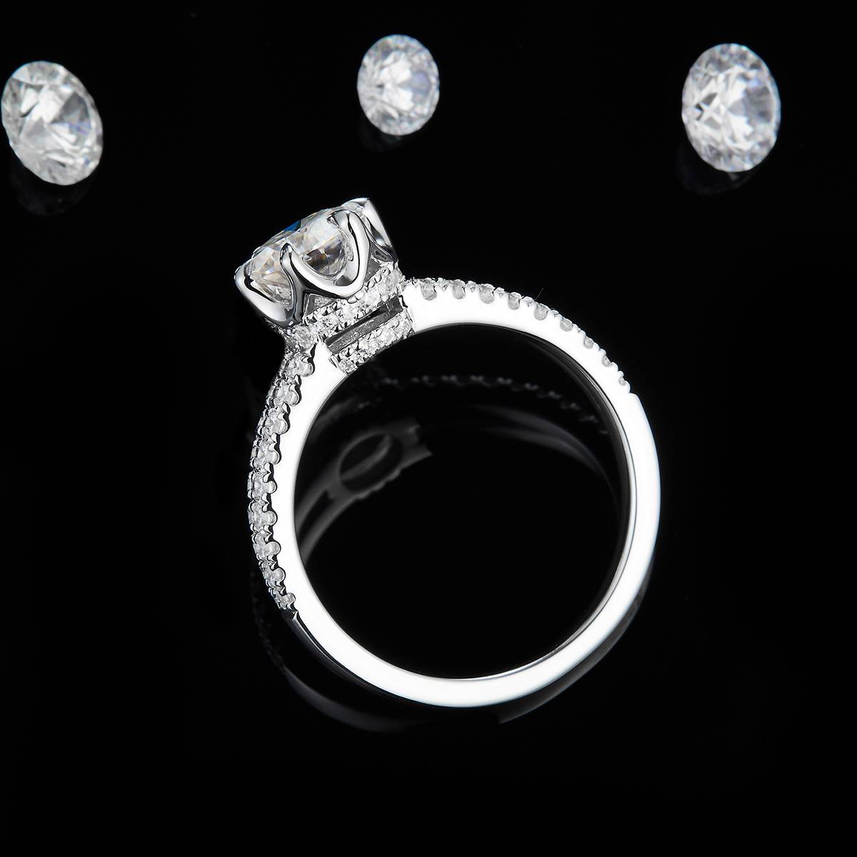 Light Luxury Six Claw Women's Ring S925 Silver Plated Platinum Customized Selection Main Stone Moissanite 1.0ct/Side Stone Cubic Zirconia