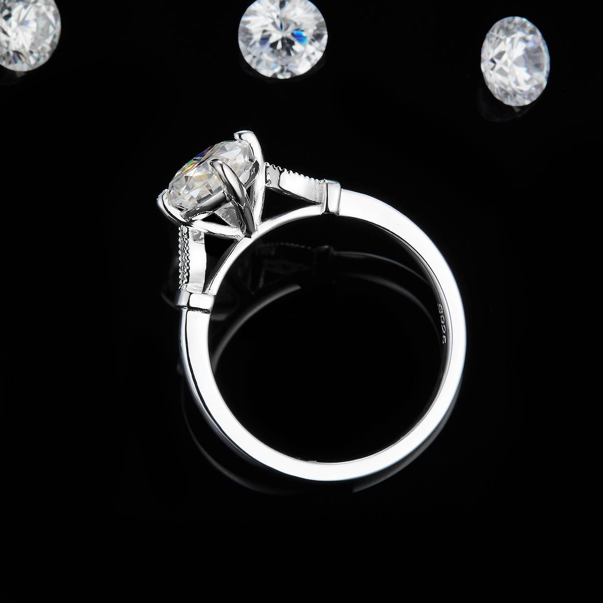 Oval Diamond Women's Ring S925 Silver Plated Platinum Customized Selection Main Stone Moissanite 2.0ct/Side Stone Cubic Zirconia