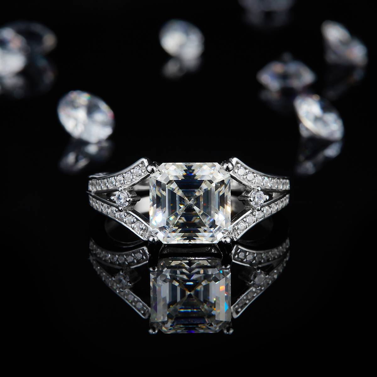 Y臂轻奢方钻女戒S925银镀白金定制选款主石莫桑钻2.5ct/副石高碳钻