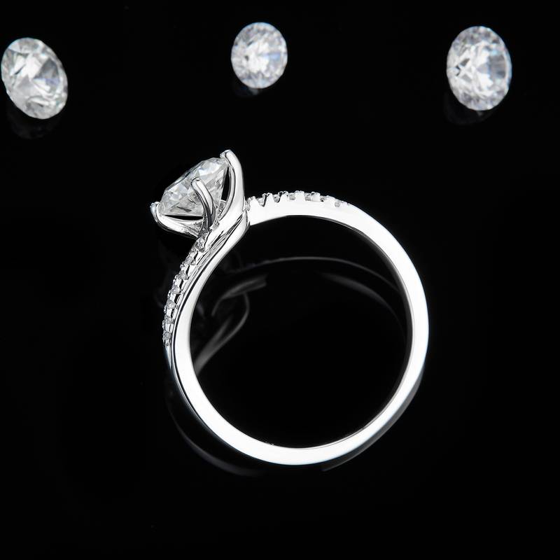 扭臂四爪Women's RingS925银镀白金定制选款主石Moissanite1.0ct/副石高碳钻