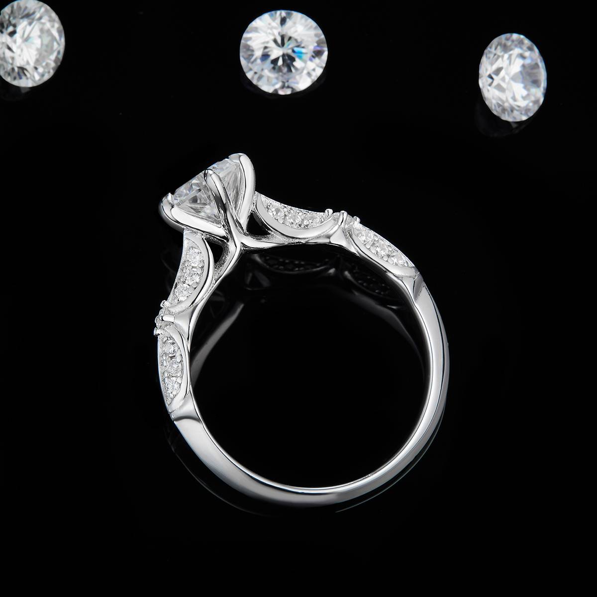 Fashion Six Claw Women's Ring S925 Silver Plated Platinum Customized Selection Main Stone Moissanite 1.0ct/Side Stone Cubic Zirconia