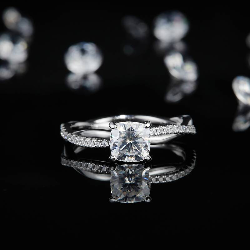 四爪Women's RingS925银镀白金定制选款主石Moissanite1.0ct/副石高碳钻