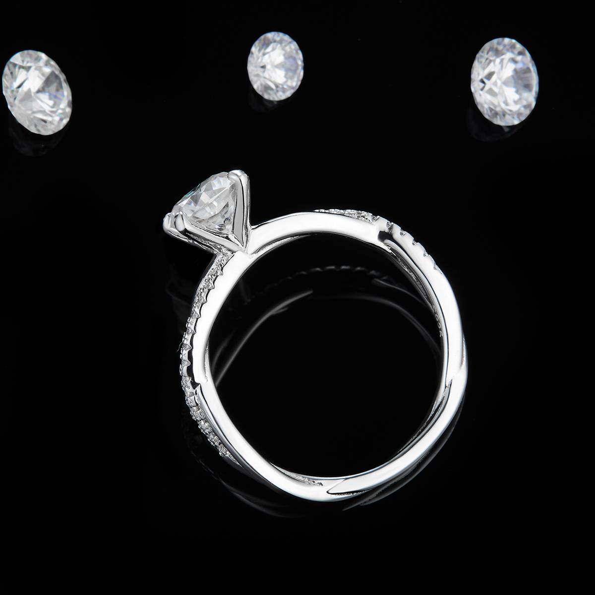 四爪女戒S925银镀白金定制选款主石莫桑钻1.0ct/副石高碳钻