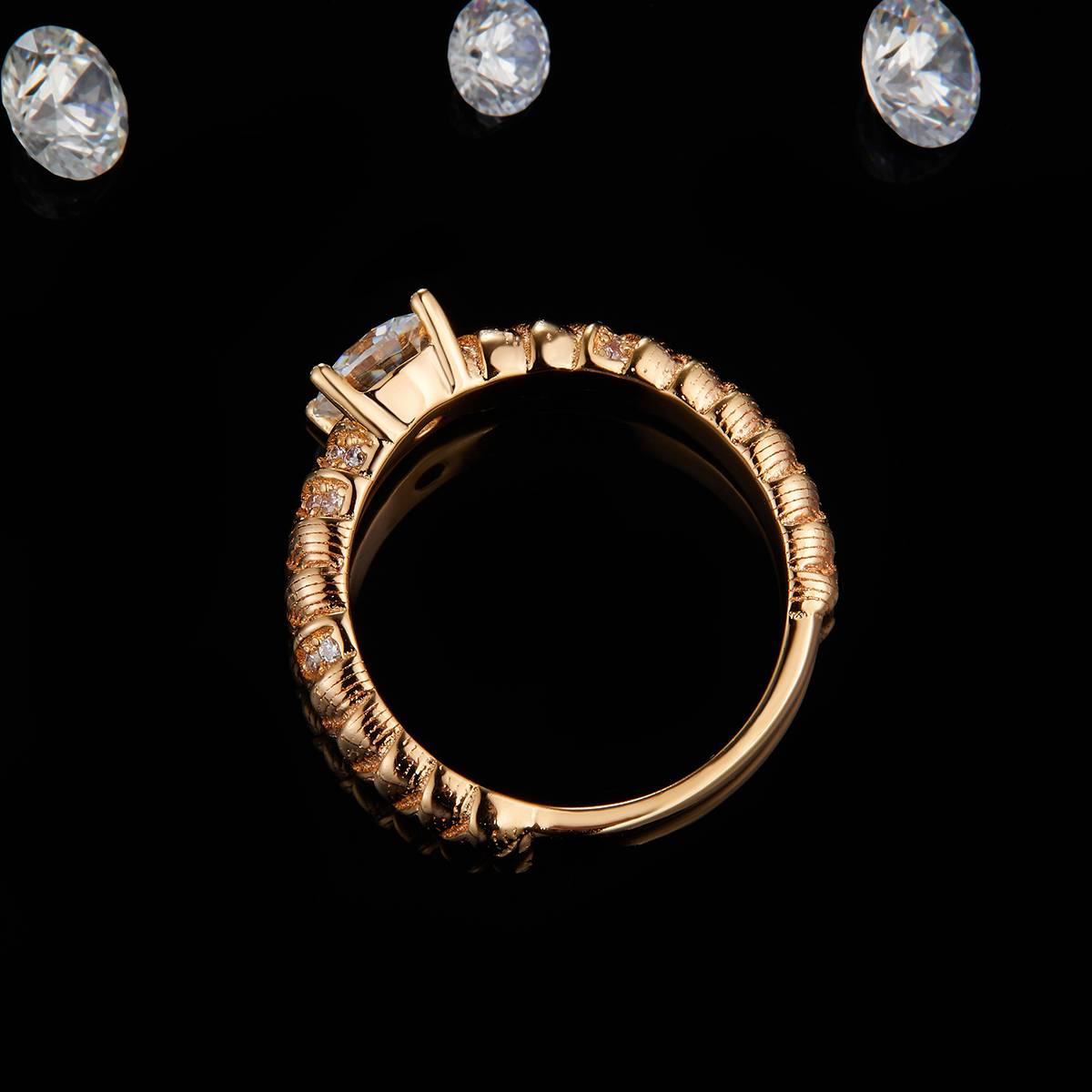 时尚四爪女戒S925银镀18K玫瑰金定制选款主石莫桑钻1.0ct/副石高碳钻
