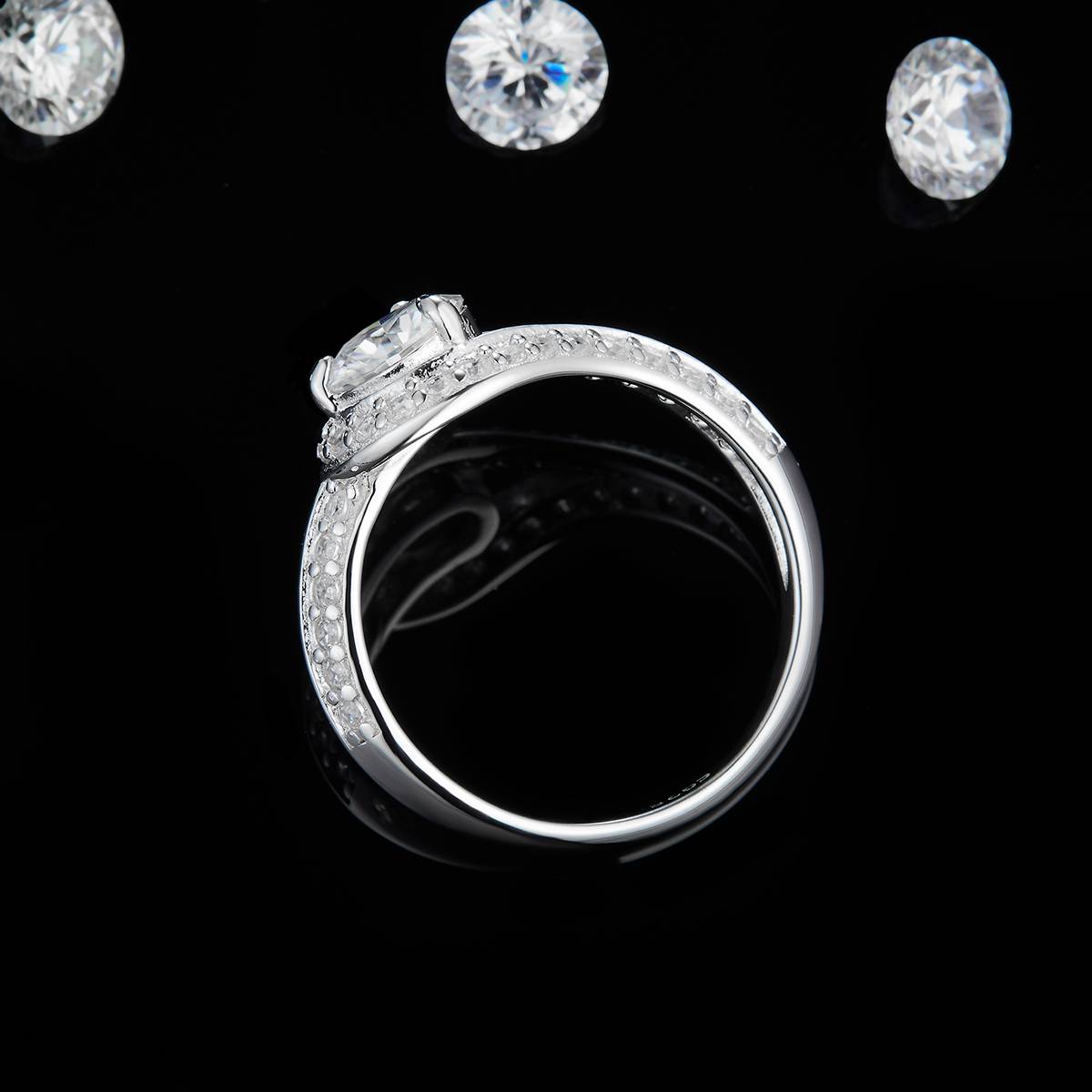 Four Claw Women's Ring S925 Silver Plated 18White Gold Customized Selection Main Stone Moissanite 1.0ct/Side Stone Cubic Zirconia