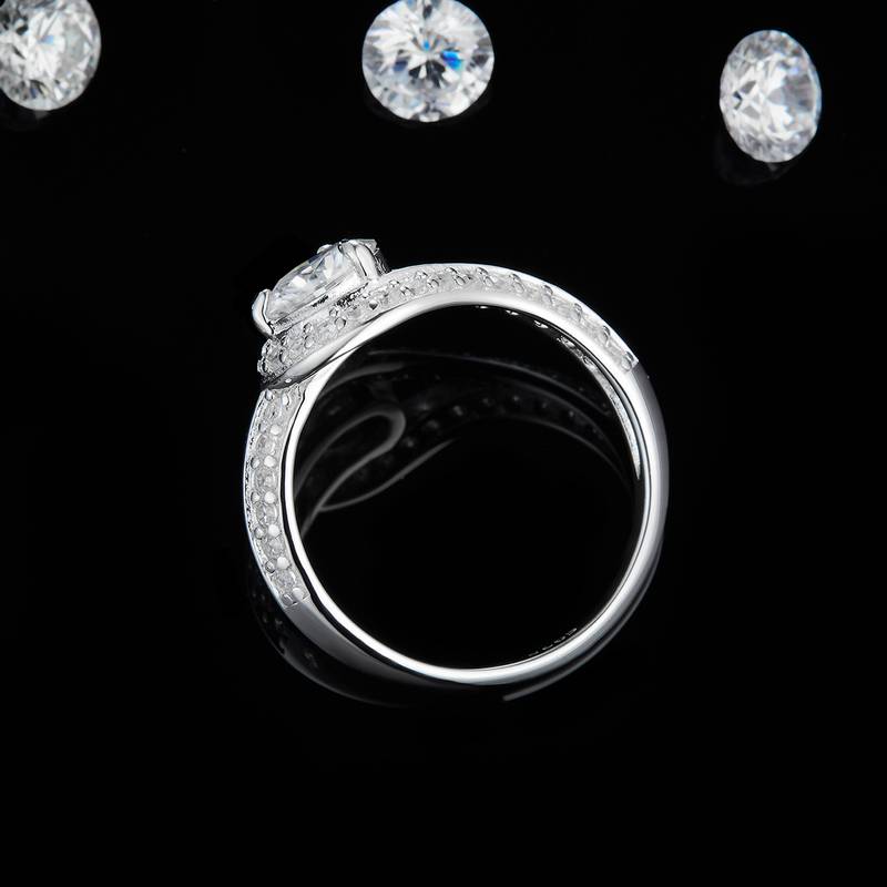 四爪女戒S925银镀18K白金定制选款主石莫桑钻1.0ct/副石高碳钻