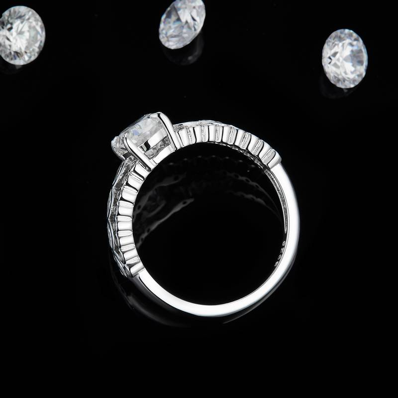 Affordable Luxury蛋形钻Women's RingS925银镀18K白金定制选款主石Moissanite1.5ct/副石高碳钻