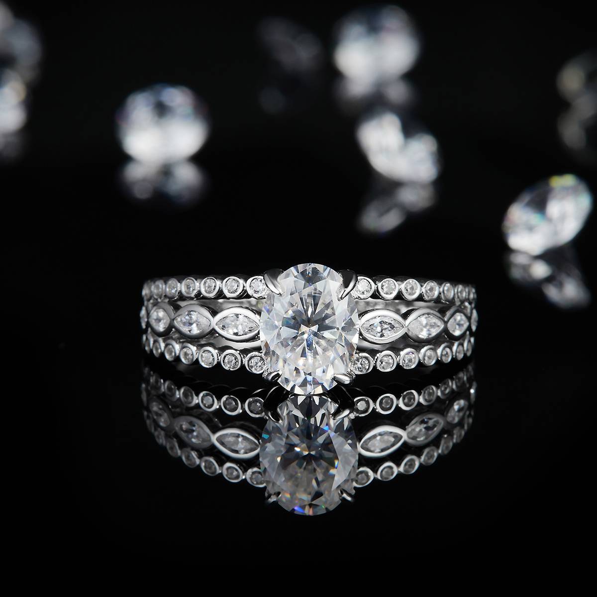轻奢蛋形钻女戒S925银镀18K白金定制选款主石莫桑钻1.5ct/副石高碳钻