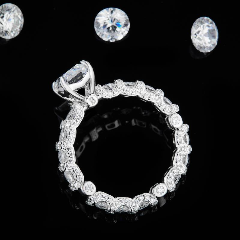 满圈碎钻方钻女戒S925银镀18K白金定制选款主石莫桑钻2.5ct/副石高碳钻