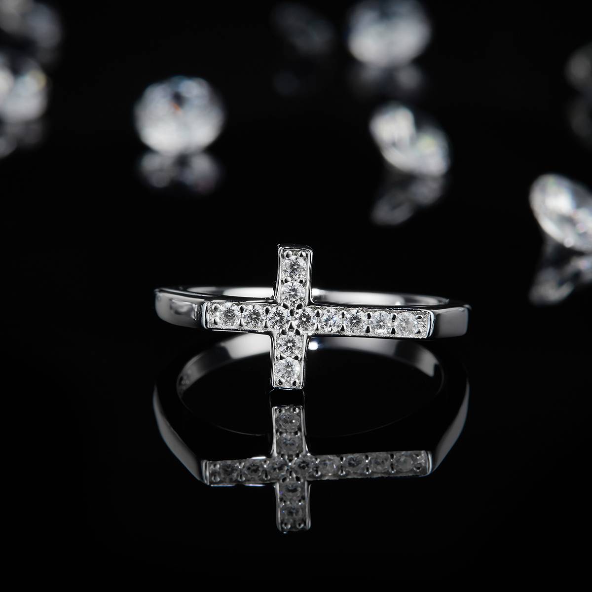 十字形排戒女戒S925银镀18K白金定制选款副石莫桑钻0.18ct