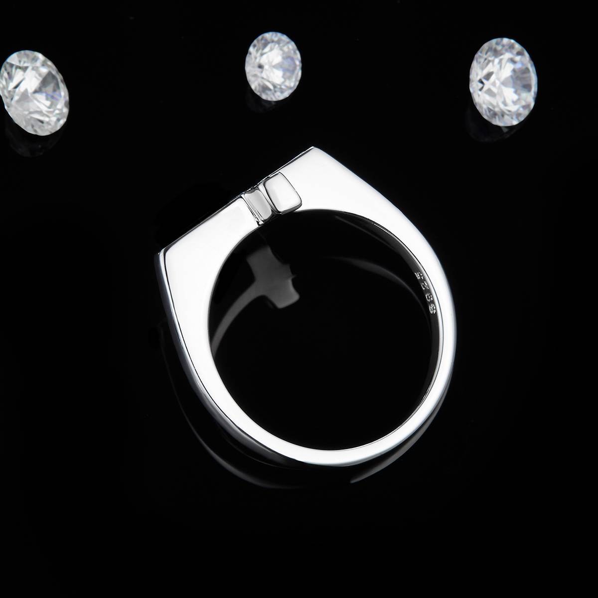 十字形排戒女戒S925银镀18K白金定制选款副石莫桑钻0.18ct