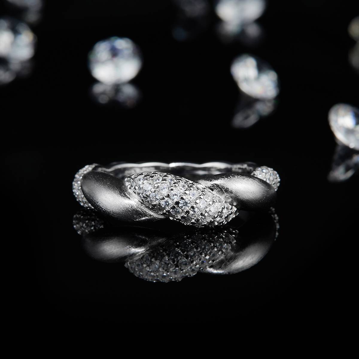 双臂互扭排戒女戒S925银镀18K白金定制选款副石莫桑钻0.76ct