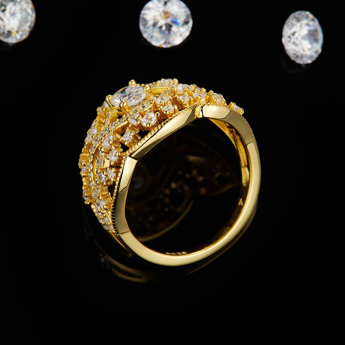 轻奢蛋形钻女戒S925银镀18K黄金定制选款主石莫桑钻0.5ct/副石高碳钻