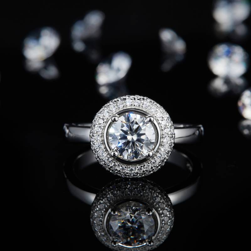 光臂圆包女戒S925银镀18K白金定制选款主石莫桑钻1.0ct/副石高碳钻