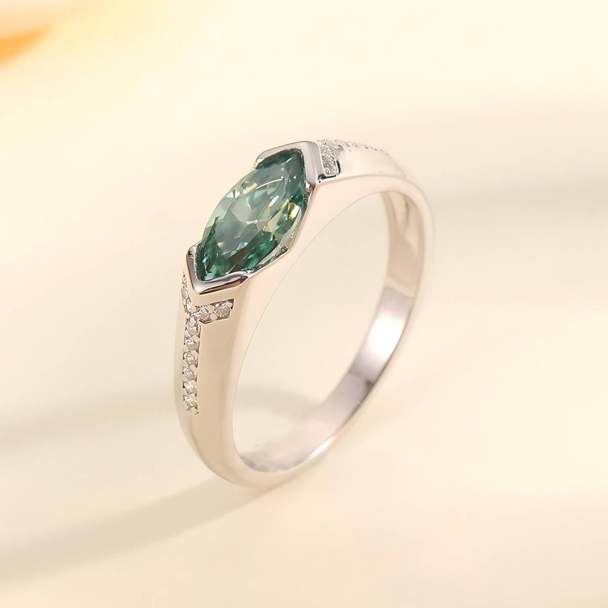 MR0045款S925银镀18K白金绿色马眼形MoissaniteWomen's Ring1.0ct