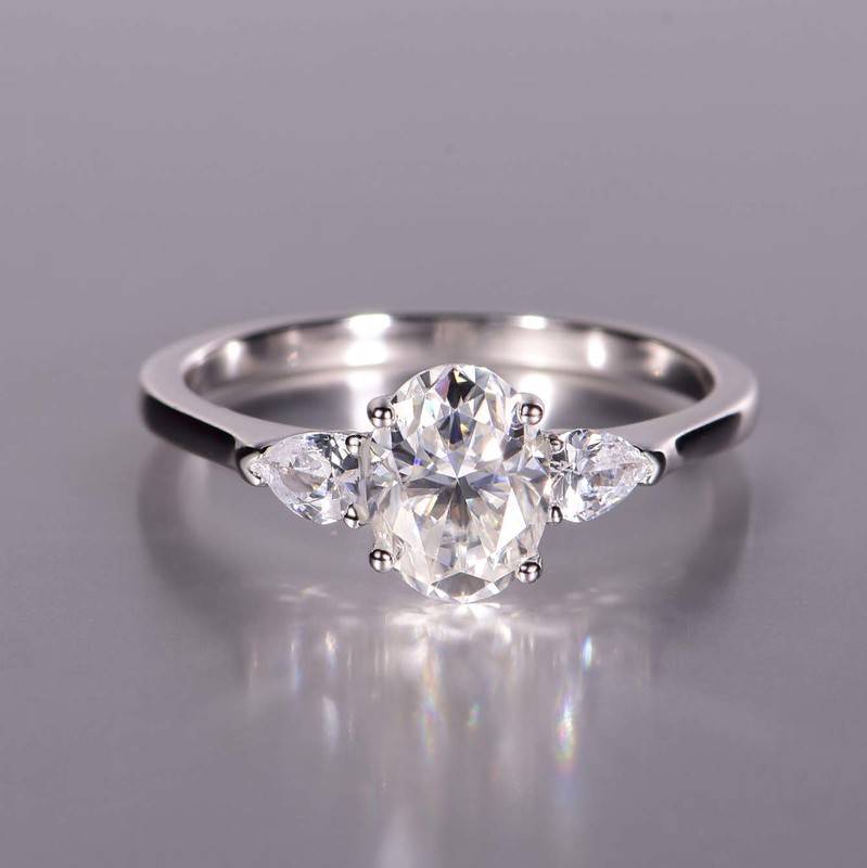 MR0056款S925银镀18K白金蛋形Moissanite三石Women's Ring1.5ct