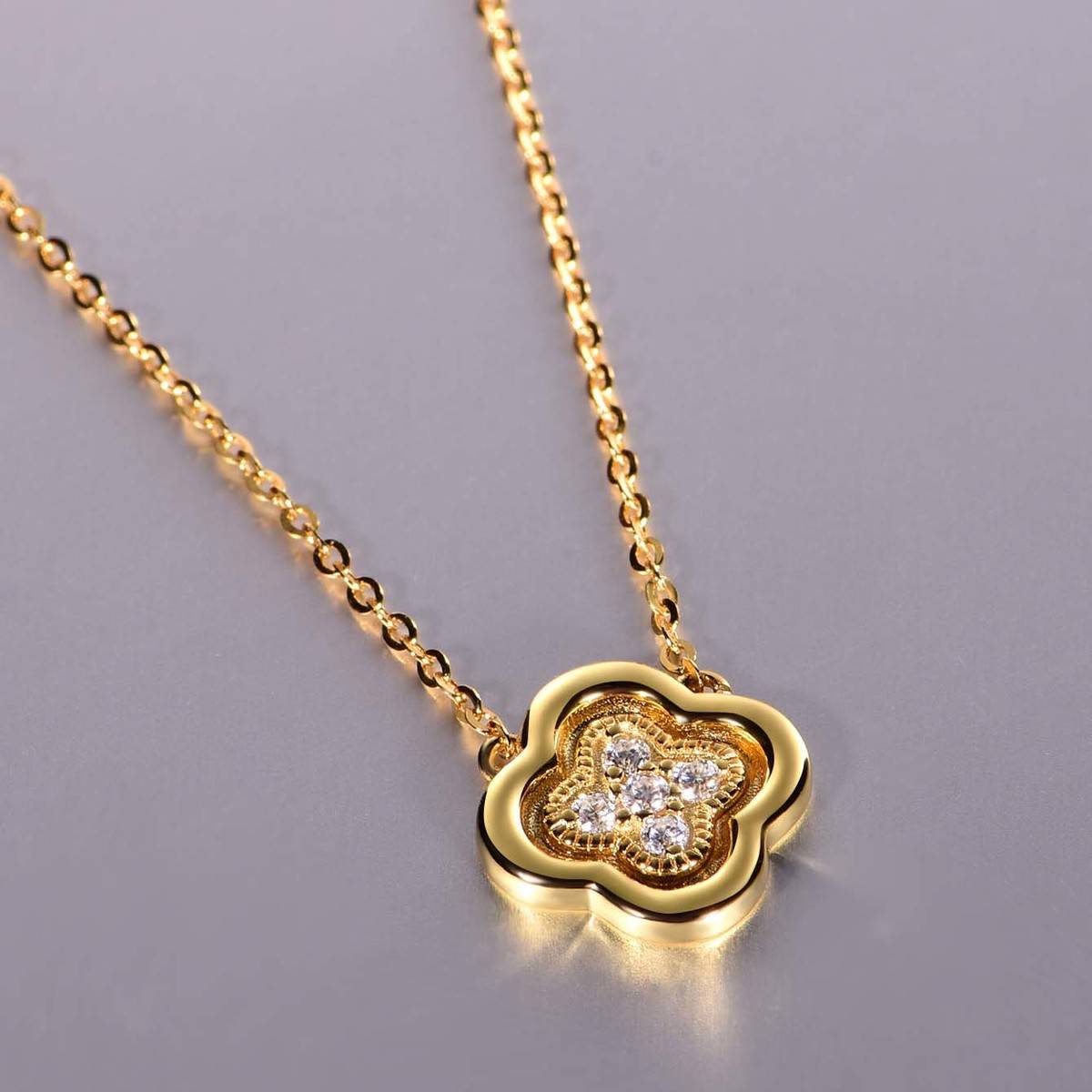 MP0016款S925银镀18K黄金莫桑钻四叶草吊坠0.1CT