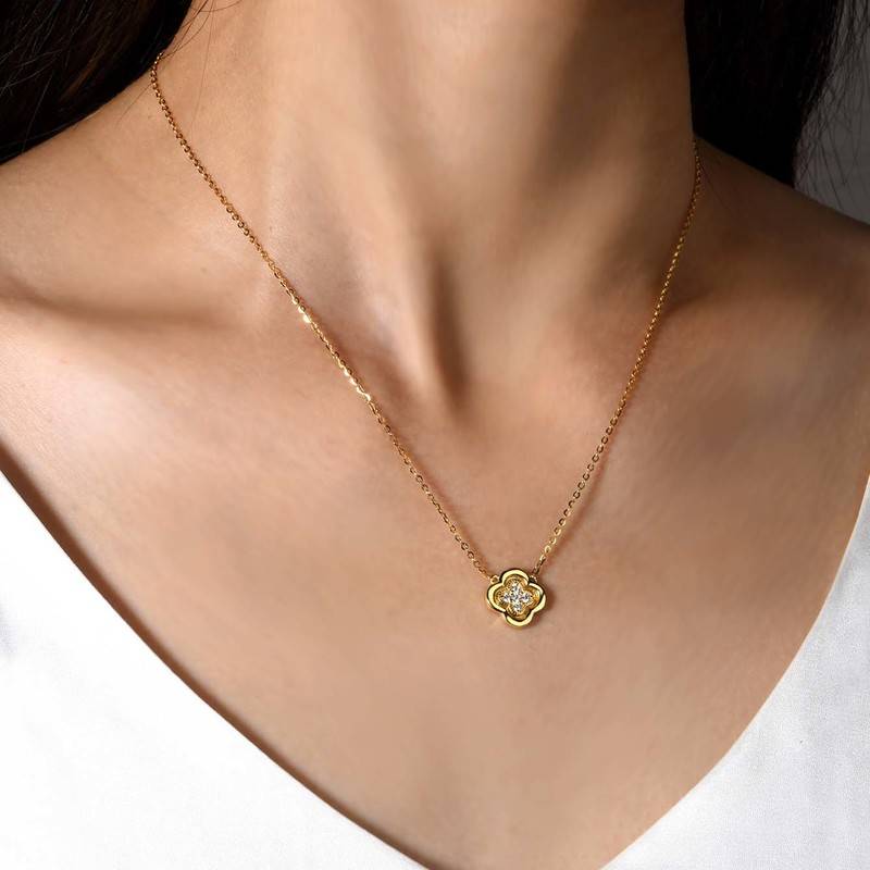 MP0016款S925银镀18K黄金Moissanite四叶草Pendant0.1ct