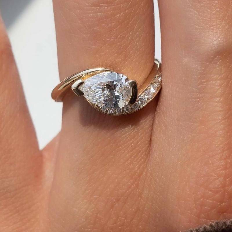 MR0070款S925银镀18K黄金水滴形莫桑钻女戒1.5CT