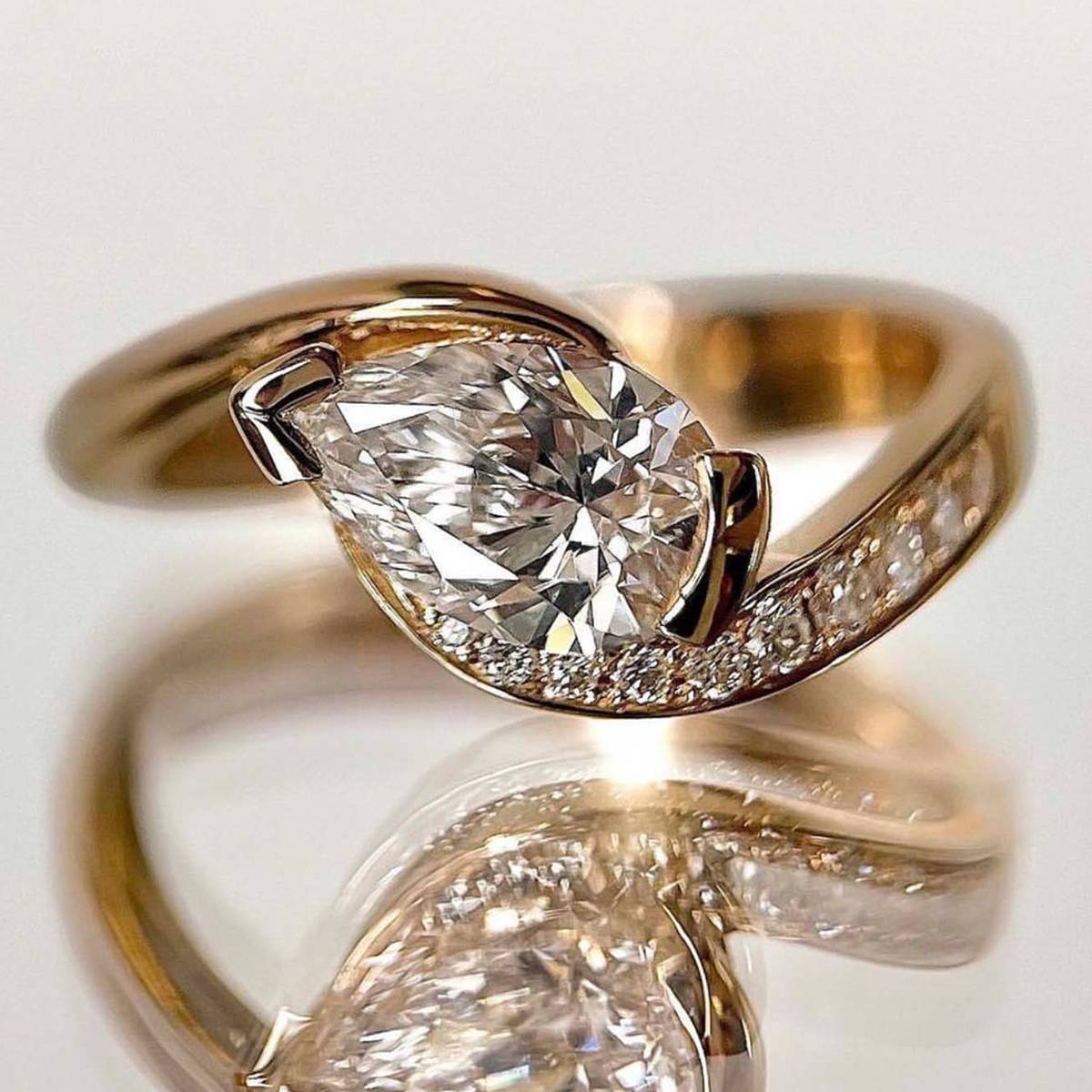 MR0070款S925银镀18K黄金水滴形MoissaniteWomen's Ring1.5ct