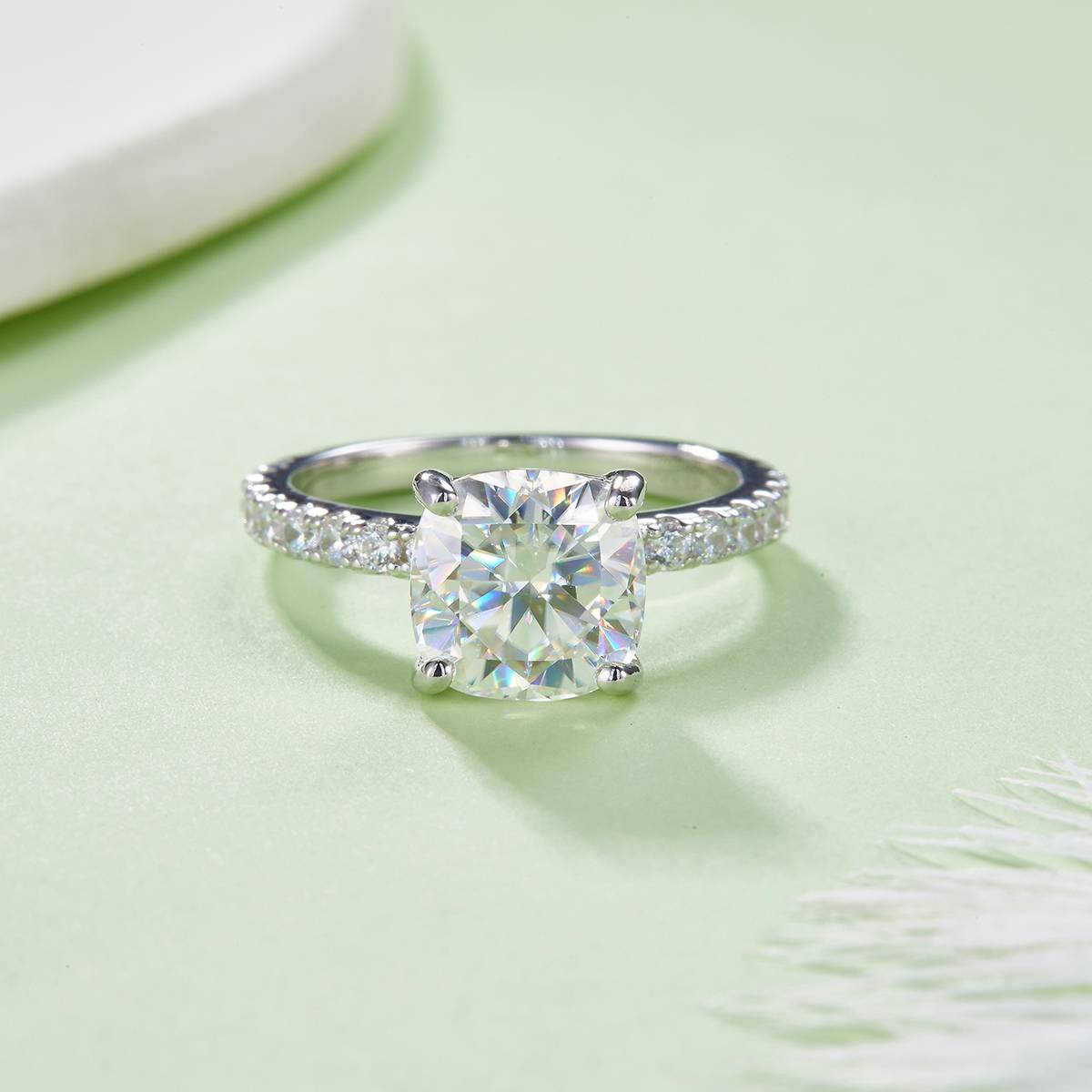 R231214037款S925银镀18K白金枕形MoissaniteWomen's Ring8.5*8mm.5mm/3.0ct