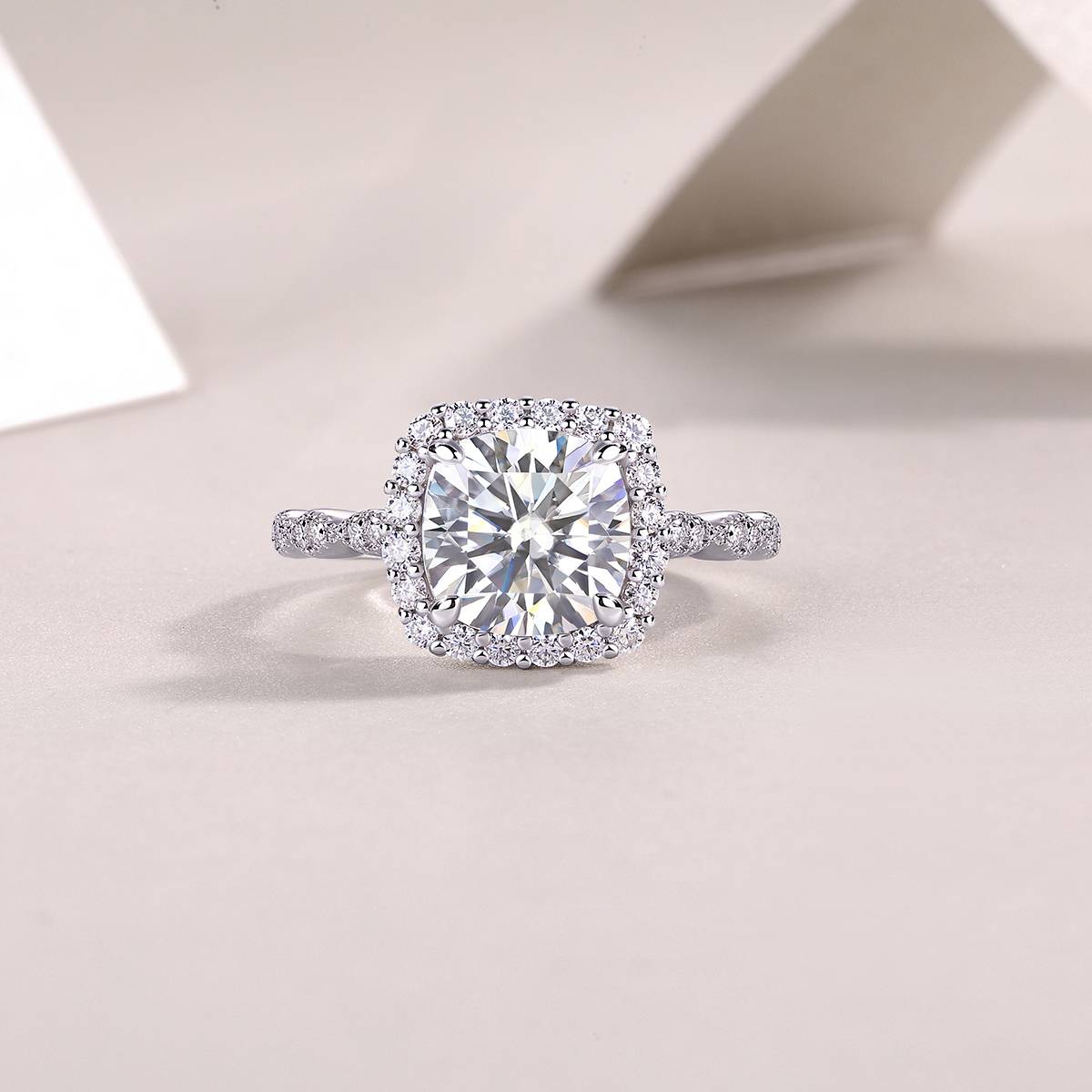 R15325款S925银镀18K白金Women's Ring枕形Moissanite3.0ct