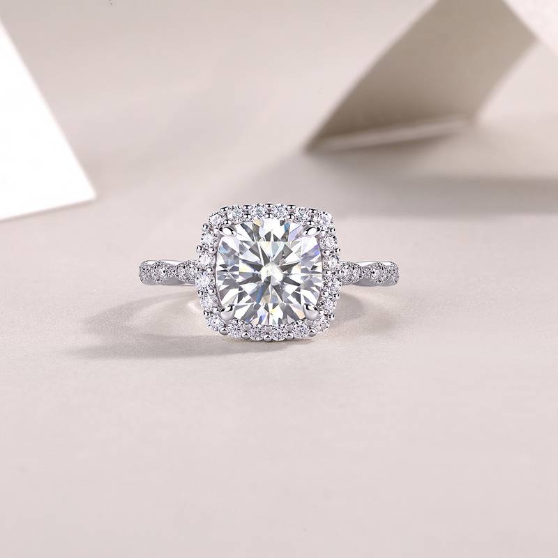 R15325款S925银镀18K白金女戒枕形莫桑钻3.0CT