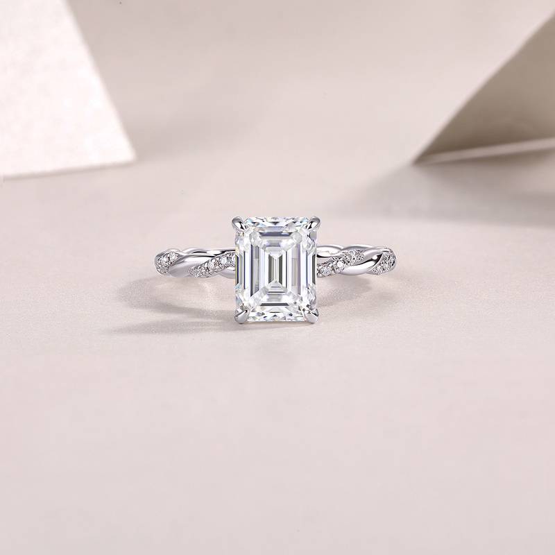 R15310款S925银镀18K白金Women's Ring祖母绿切割Moissanite3.0ct