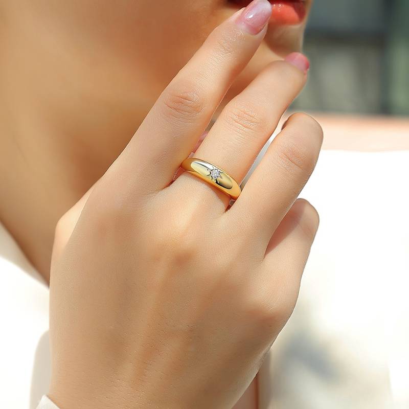 R14694款S925银镀18K黄金圆形莫桑钻女戒0.1CT