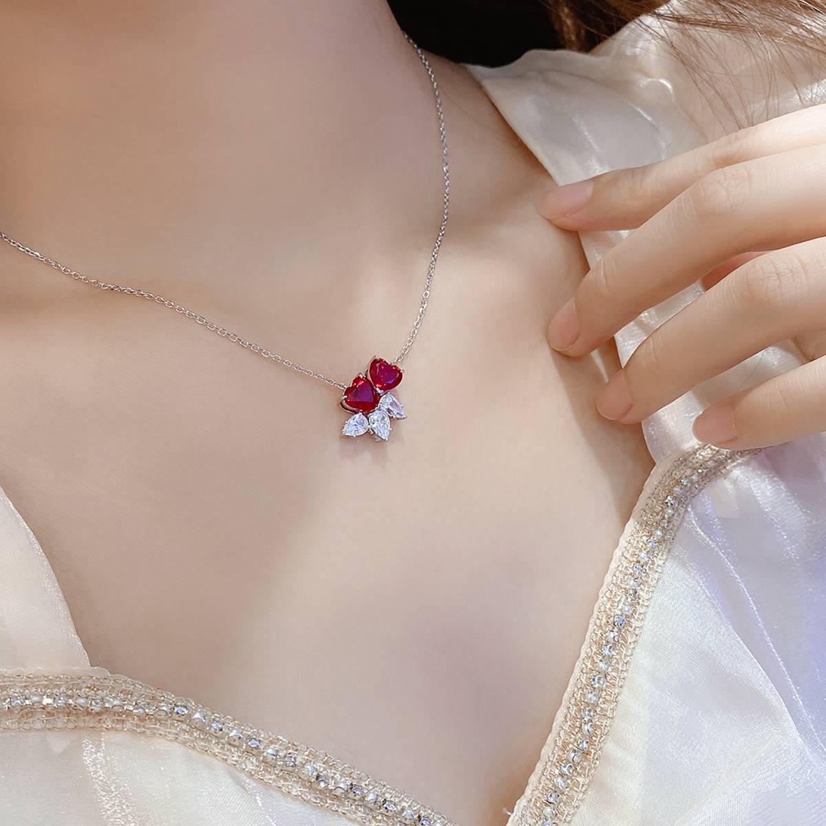 N016Y款S925银镀18K白金心形培育彩宝石Pendant7*7mmmm/3.47ct