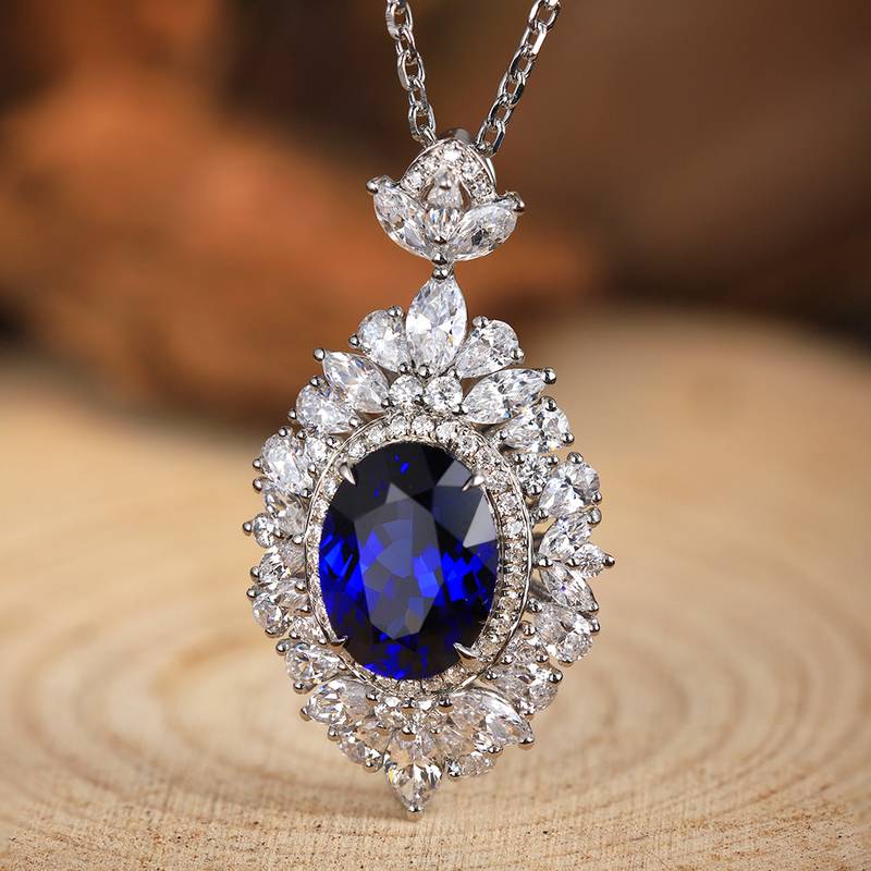 N018款S925银镀18K白金蛋形培育彩宝石Necklace主石10*7mm.6mm/3.67ct