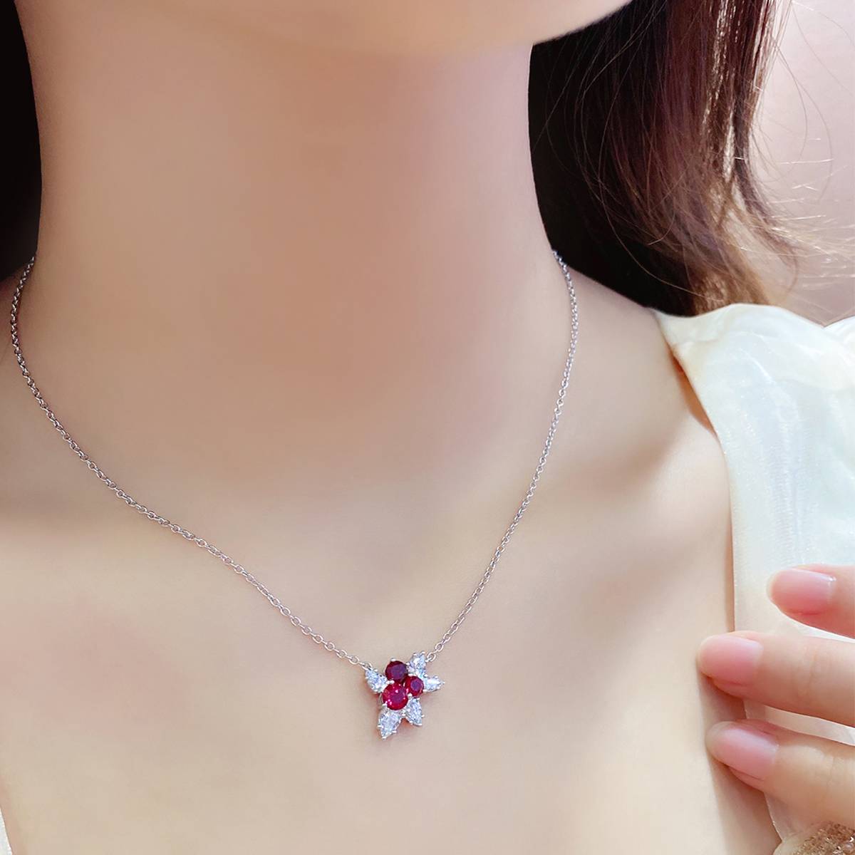 N052款S925银镀18K白金圆形培育彩宝石Necklace0.98ct