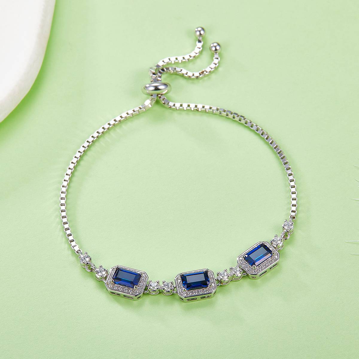 B2020428款S925银镀18K白金培育彩宝手链1.4CT