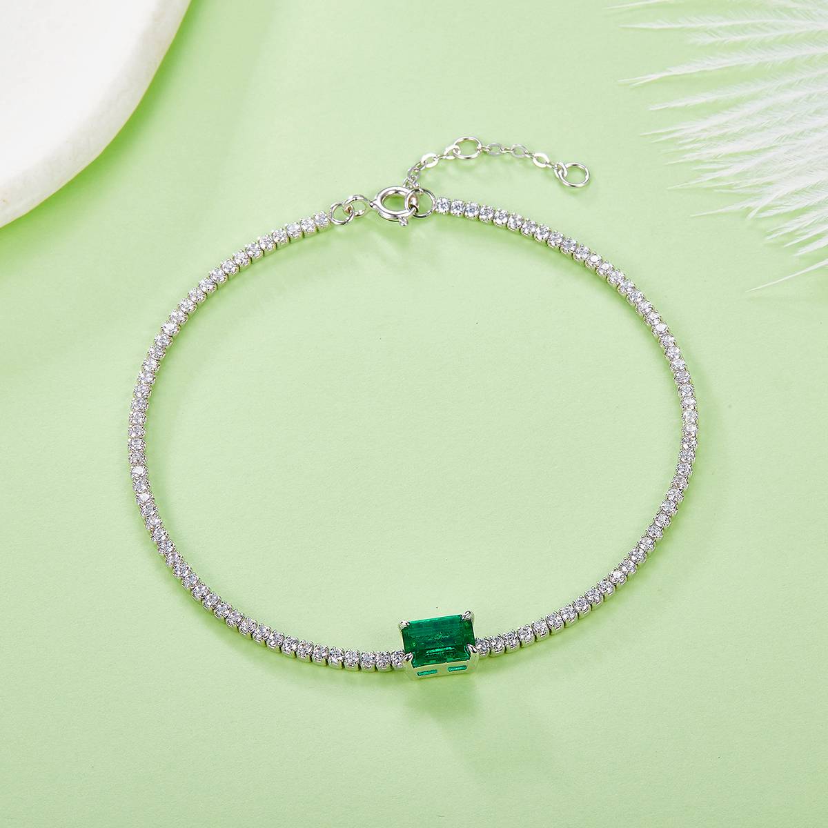 316款S925银镀18K白金Bracelet培育彩宝0.77ct
