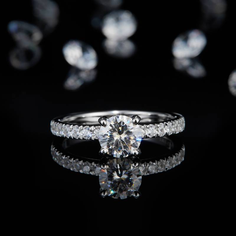 直臂微镶四爪Women's RingS925银镀白金定制选款主石Moissanite1.0ct/副石高碳钻