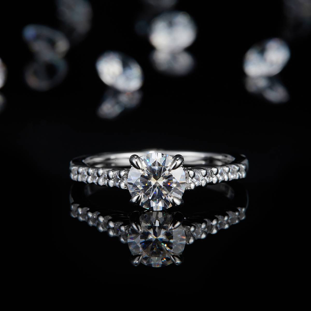 Straight arm micro inlaid four claw women's ring S925 silver plated white gold customized selection main stone Moissanite diamond 1.0ct/secondary stone high carbon diamond