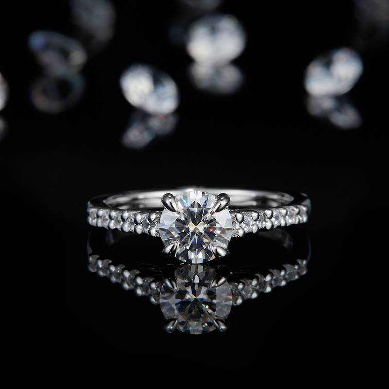 直臂微镶四爪Women's RingS925银镀白金定制选款主石Moissanite1.0ct/副石高碳钻