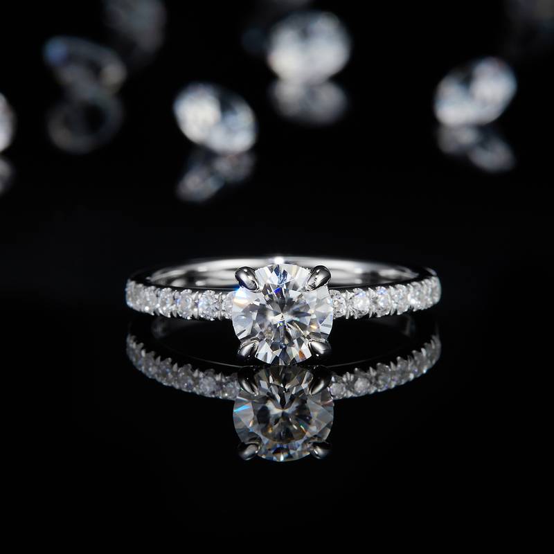 直臂微镶四爪女戒S925银镀白金定制选款主石莫桑钻1.0ct/副石高碳钻