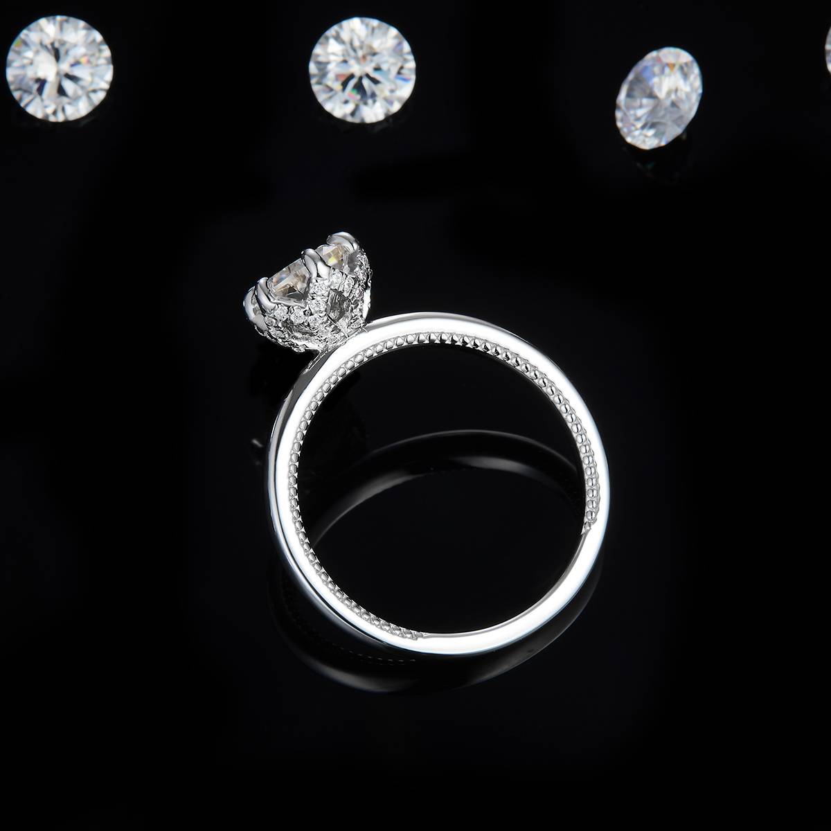 简约六爪女戒S925银镀白金定制选款主石莫桑钻1.0ct/副石高碳钻