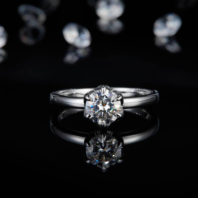简约六爪Women's RingS925银镀白金定制选款主石Moissanite1.0ct/副石高碳钻