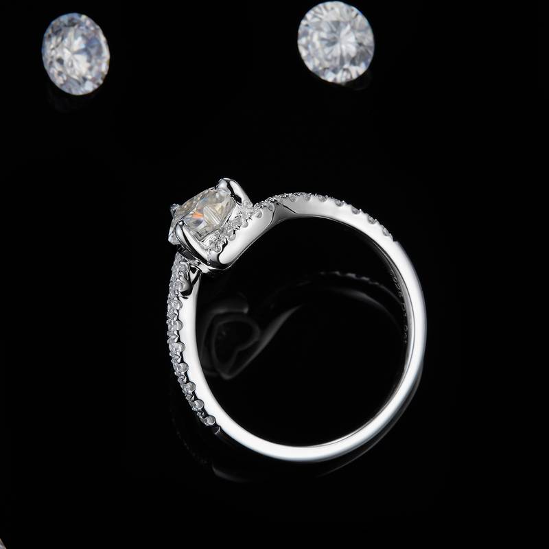 扭臂微镶心形钻Women's RingS925银镀白金定制选款主石Moissanite1.0ct/副石高碳钻