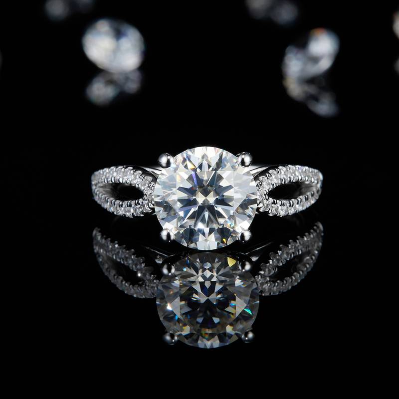 Affordable Luxury四爪Women's RingS925银镀白金定制选款主石Moissanite3.0ct/副石高碳钻