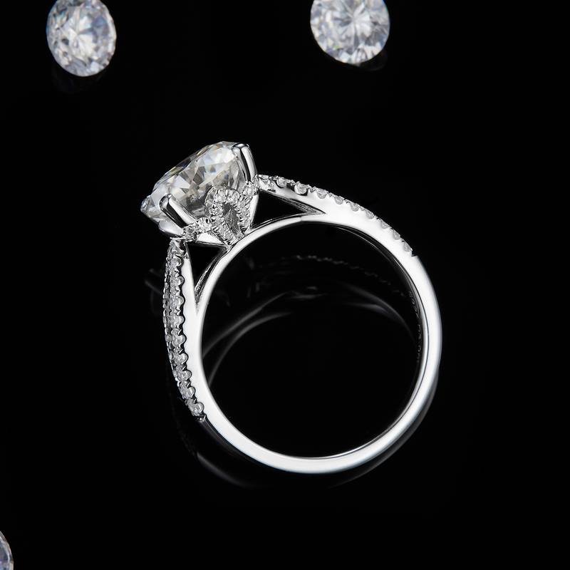 Affordable Luxury四爪Women's RingS925银镀白金定制选款主石Moissanite3.0ct/副石高碳钻