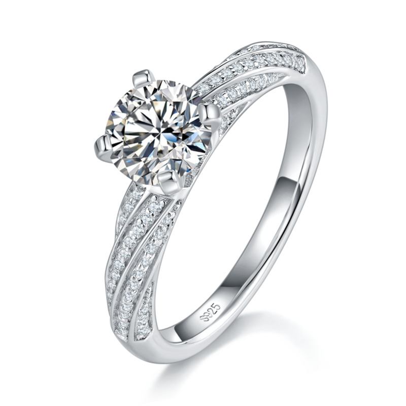 轻奢四爪女戒S925银镀白金定制选款主石莫桑钻1.0ct/副石高碳钻