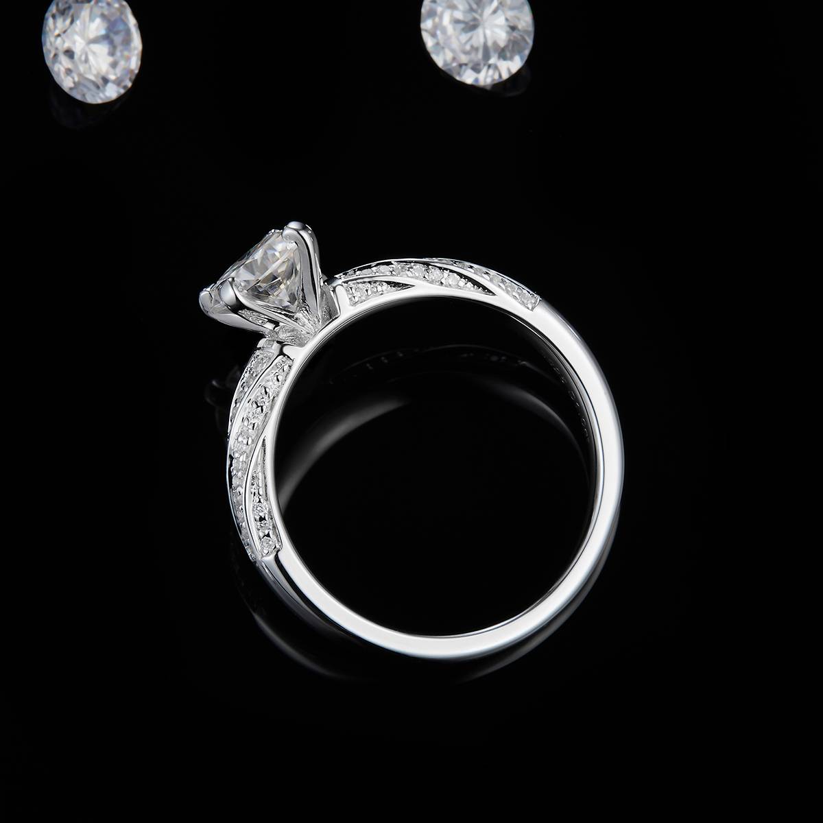 Light Luxury Four Claw Women's Ring S925 Silver Plated Platinum Customized Selection Main Stone Moissanite 1.0ct/Side Stone Cubic Zirconia