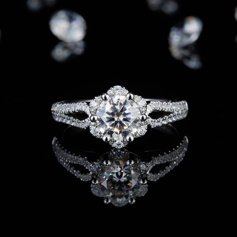 Affordable Luxury满钻Women's RingS925银镀白金定制选款主石Moissanite1.0ct/副石高碳钻