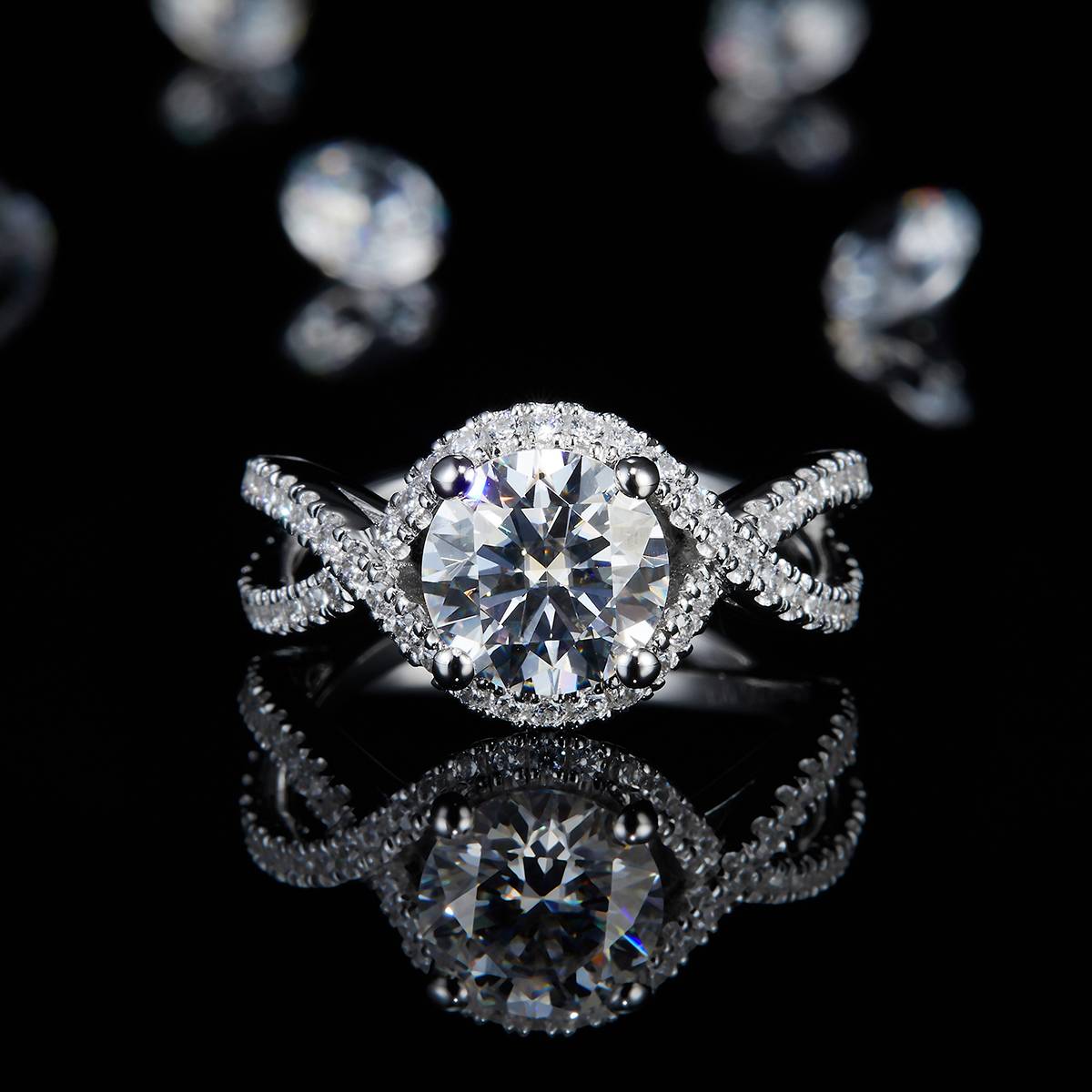 Twisted arm round bag women's ring S925 silver plated platinum custom selection main stone Moissanite 2.0ct/Side Stone Cubic Zirconia