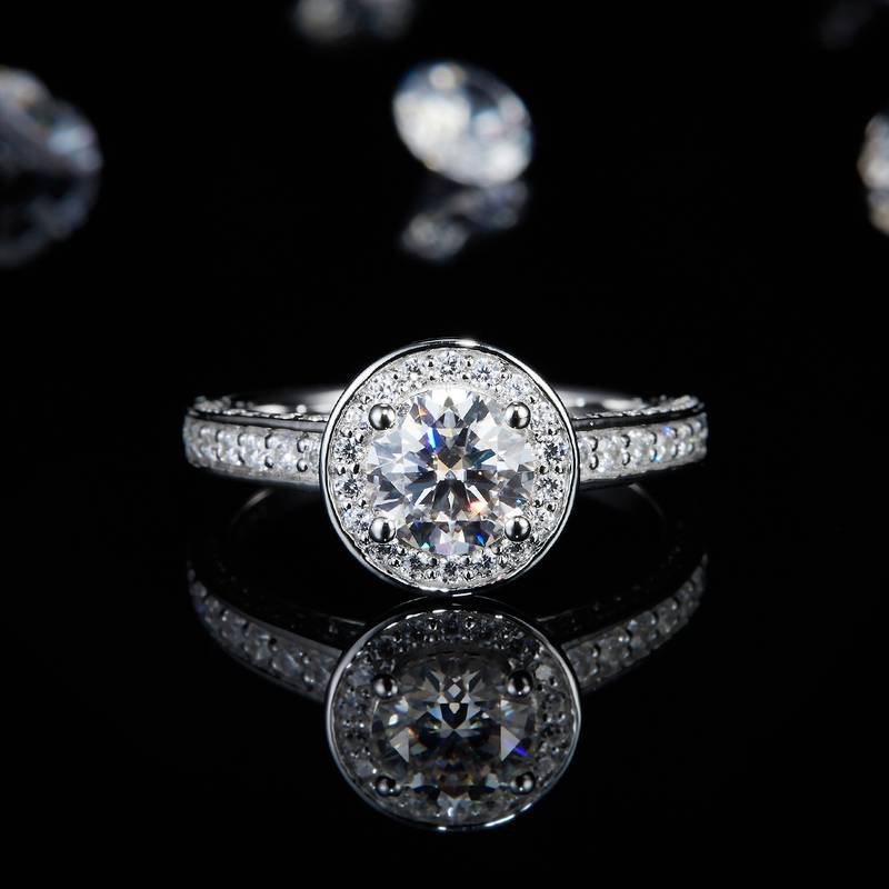 Affordable Luxury圆包Women's RingS925银镀白金定制选款主石Moissanite1.0ct/副石高碳钻
